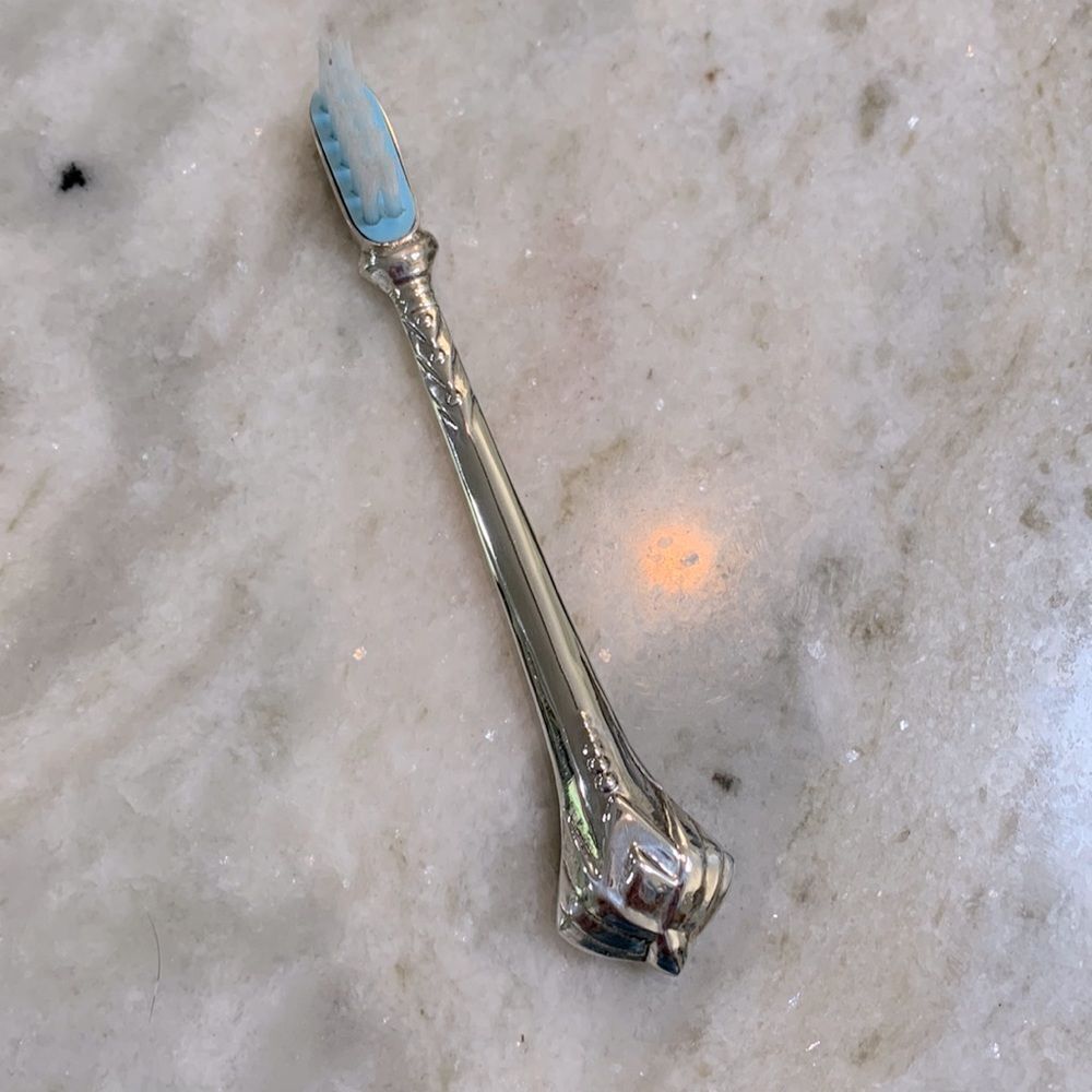 .952 Sterling Silver Blue Toothbrush